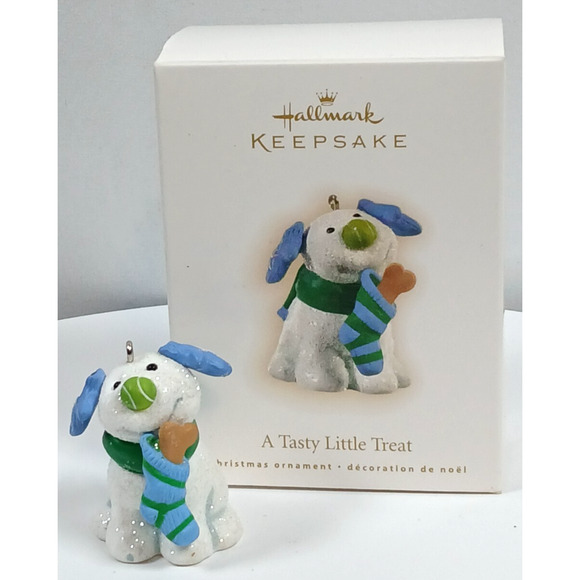 Hallmark Keepsake Ornament 2009 A TASTY LITTLE TREAT DOG - Picture 1 of 10